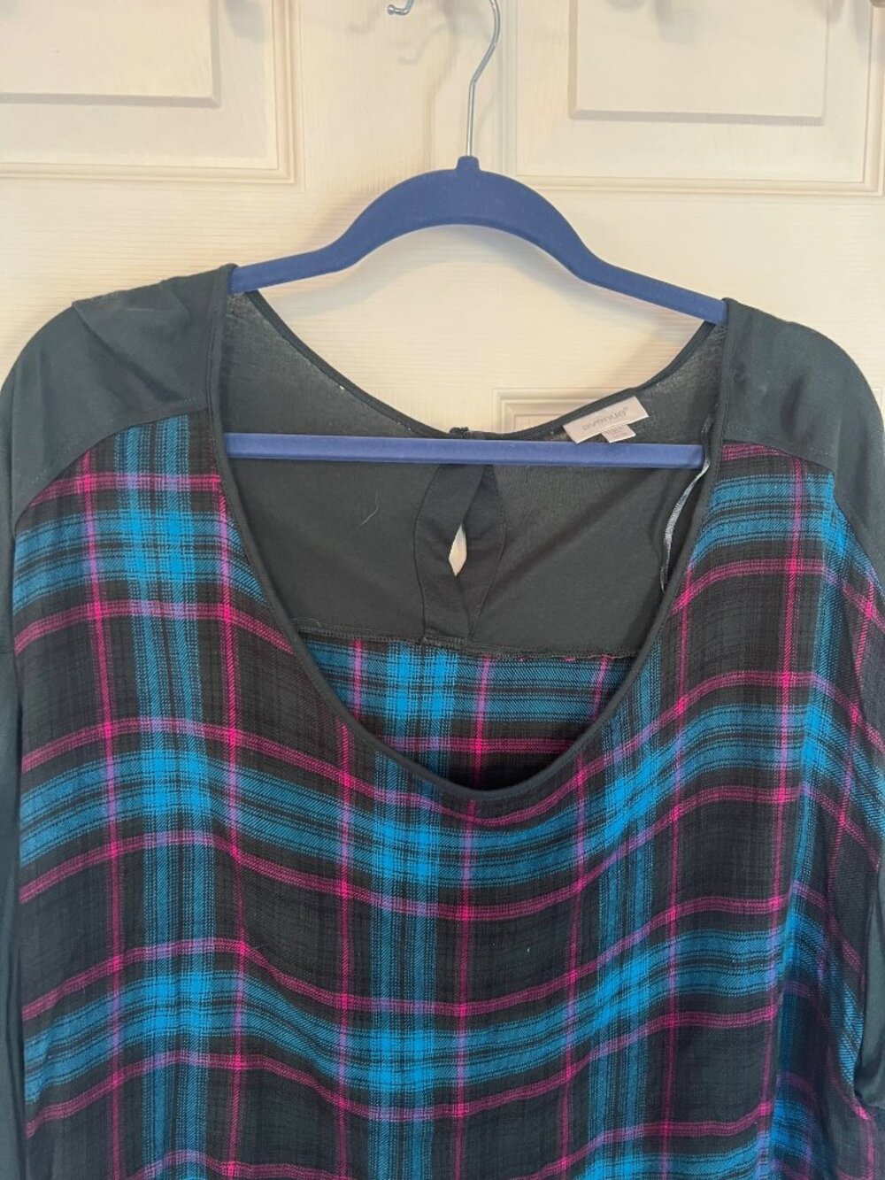 Avenue Plaid Tunic Top 26/28 Blue Green Knit Flannel Keyhole Lightweight Shirt - Picture 2 of 10